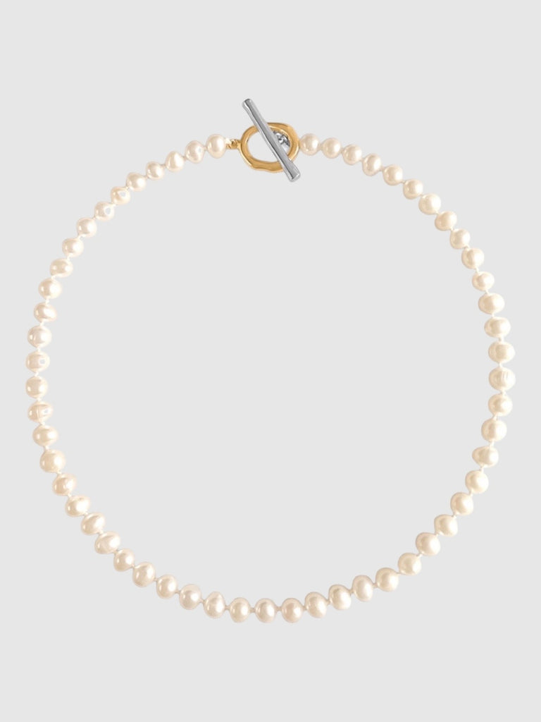 Ola Essential Pearl Necklace - Main View